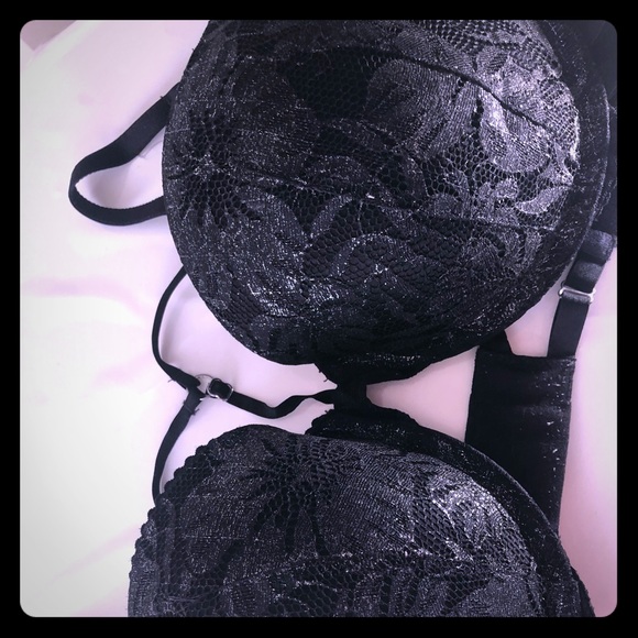 Victoria’s Secret sexy push up 34DD - Picture 1 of 3